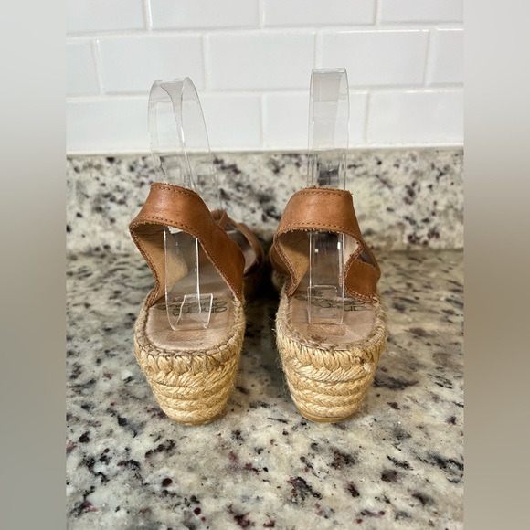 Andre Assous Tan Leather Espadrille Flat *** - Picture 4 of 10